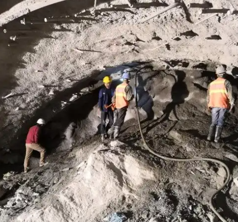 南京拱顶带模注浆料的施工流程及注意事项